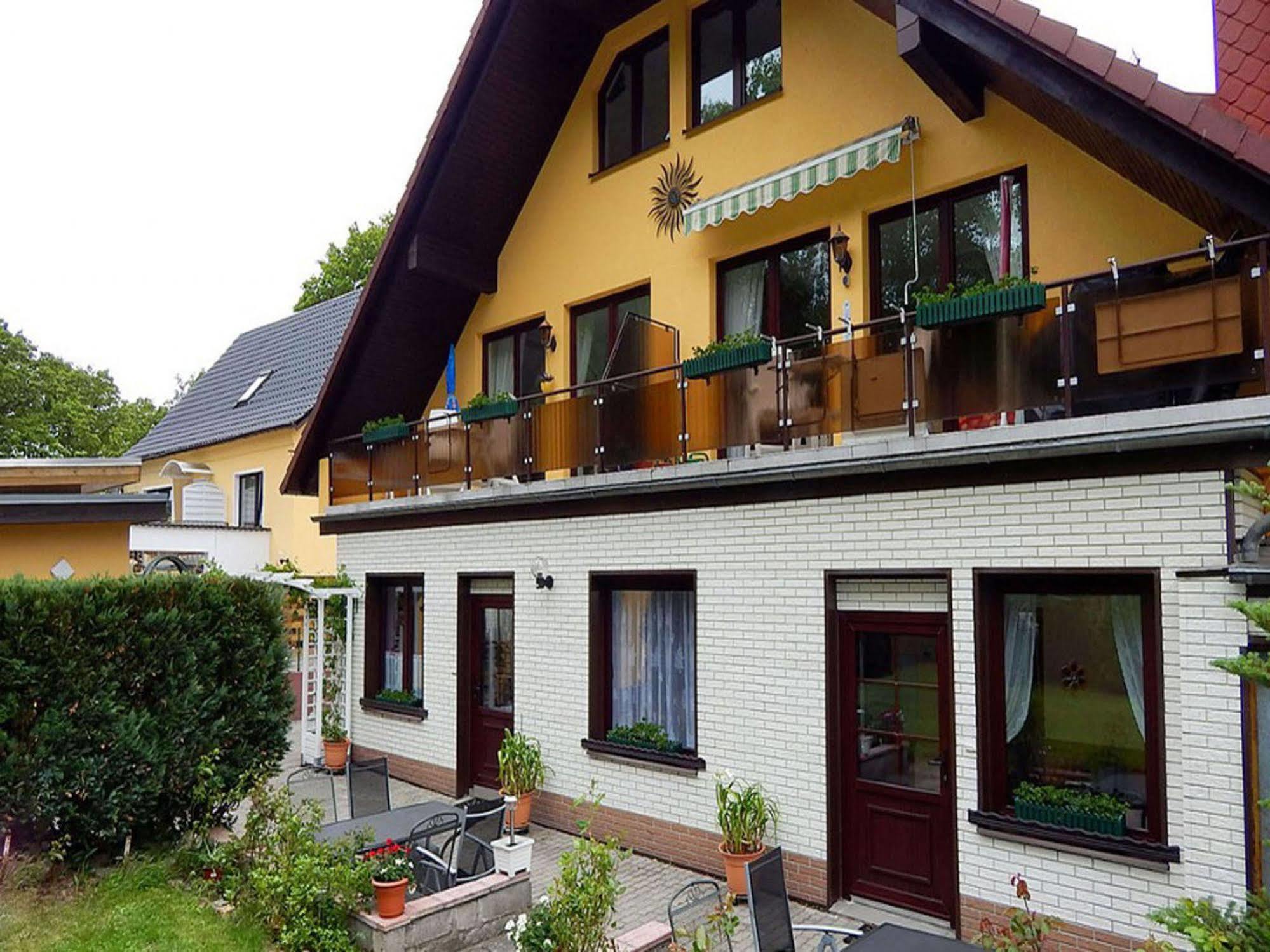 Ferienhus Baabe Fewo 01 Terrasse, Sauna- Und Schwimmbadnutzung Im Ahoi Sellin エクステリア 写真